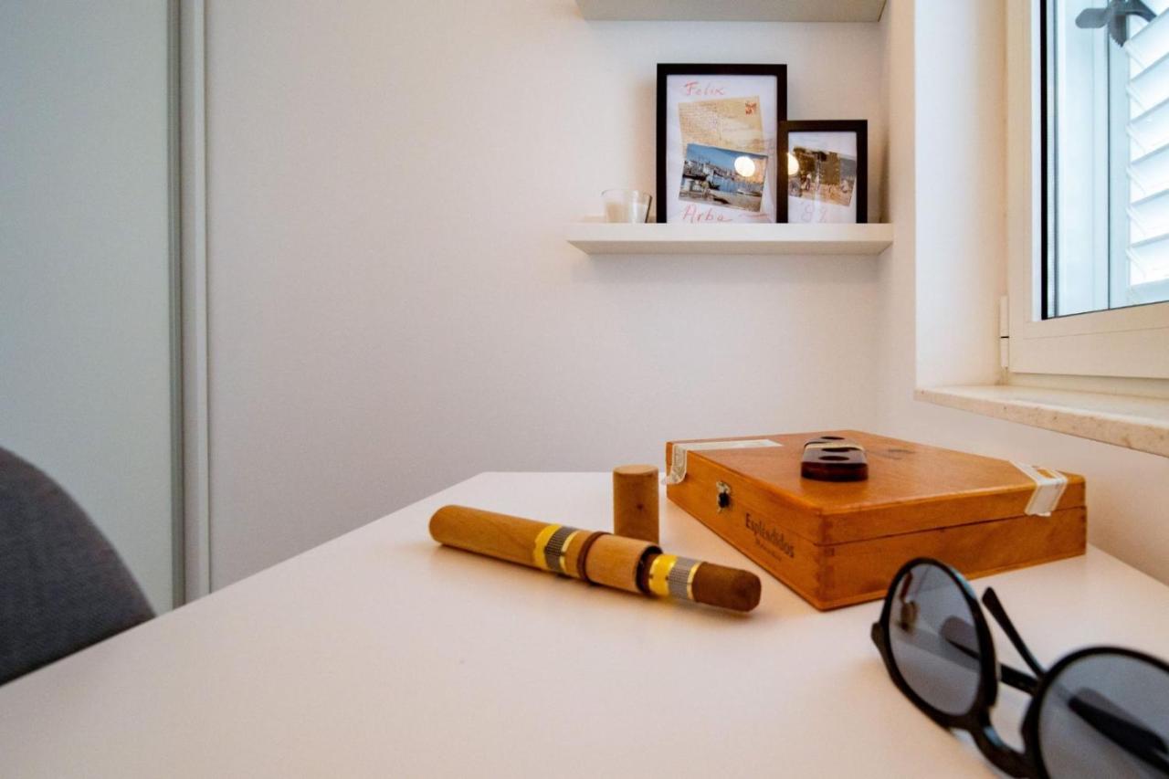 Novouredeni Apartman Marko Mundanije Esterno foto