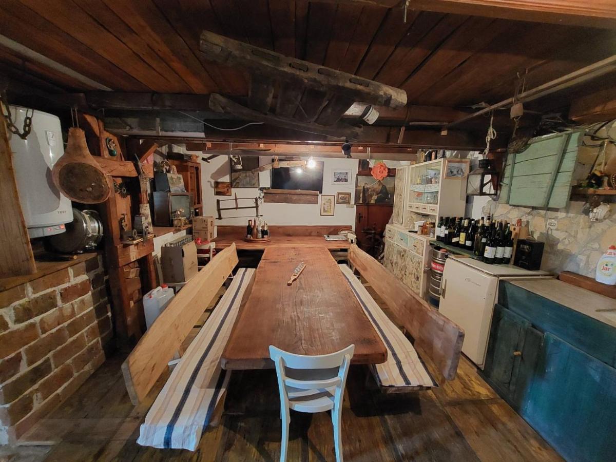 Novouredeni Apartman Marko Mundanije Esterno foto