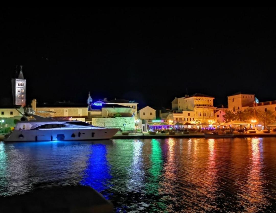 Novouredeni Apartman Marko Mundanije Camera foto